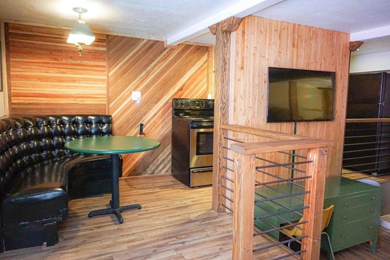 Bear Cave- Pet Friendly Suite In Shaver Lake シェイバー・レイク エクステリア 写真