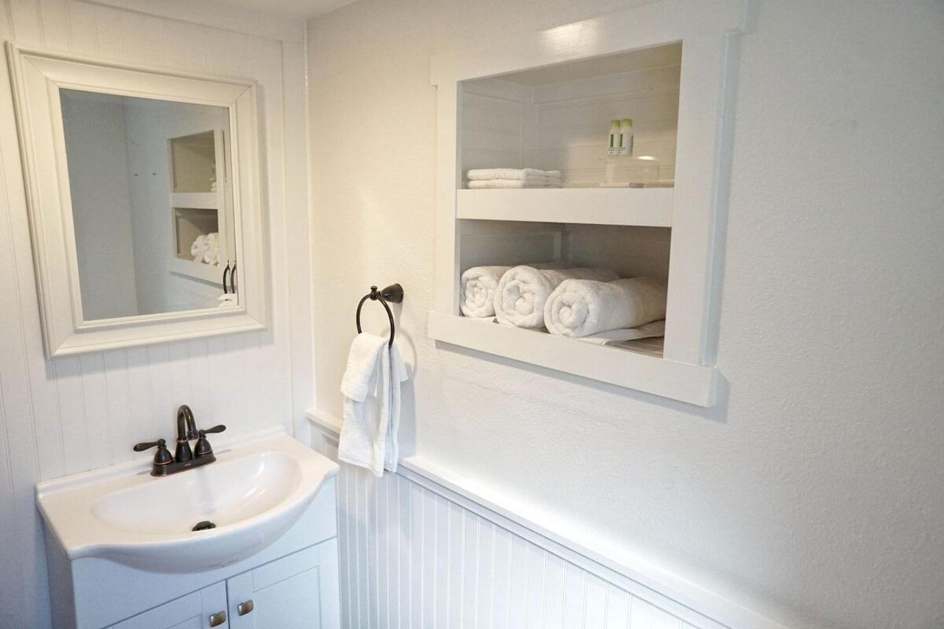 Bear Cave- Pet Friendly Suite In Shaver Lake シェイバー・レイク エクステリア 写真