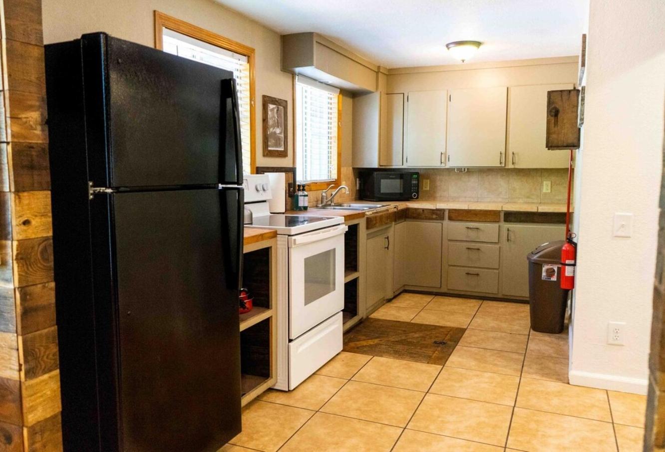 Bear Cave- Pet Friendly Suite In Shaver Lake シェイバー・レイク エクステリア 写真