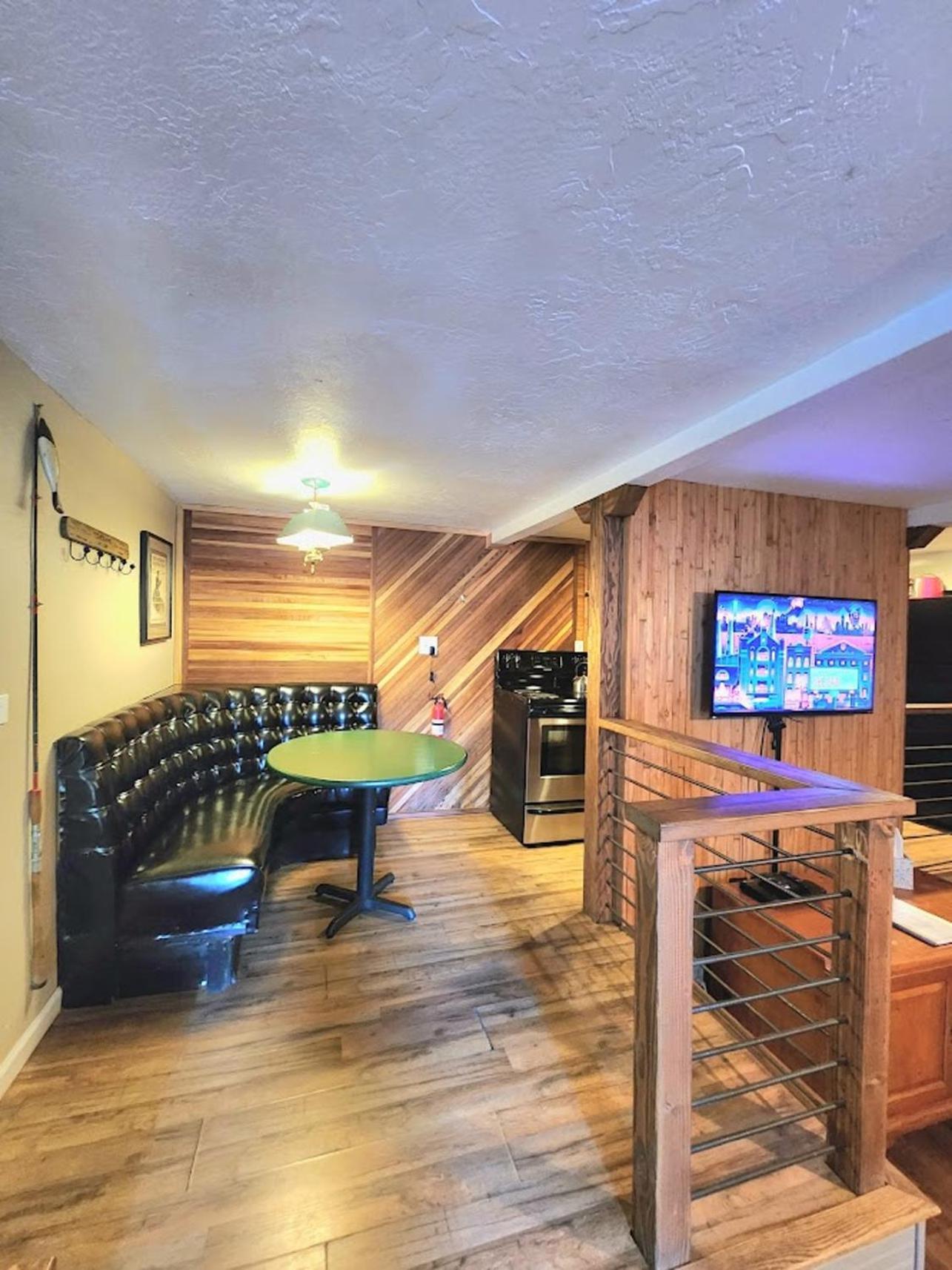 Bear Cave- Pet Friendly Suite In Shaver Lake シェイバー・レイク エクステリア 写真